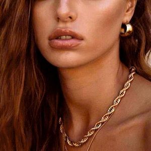 ⚜️[𝟯𝟬%𝗢𝗙𝗙|𝗯𝘂𝗻𝗱𝗹𝗲𝘀 𝟯+]⚜️Gold Thick Twisted Chain Choker NEW